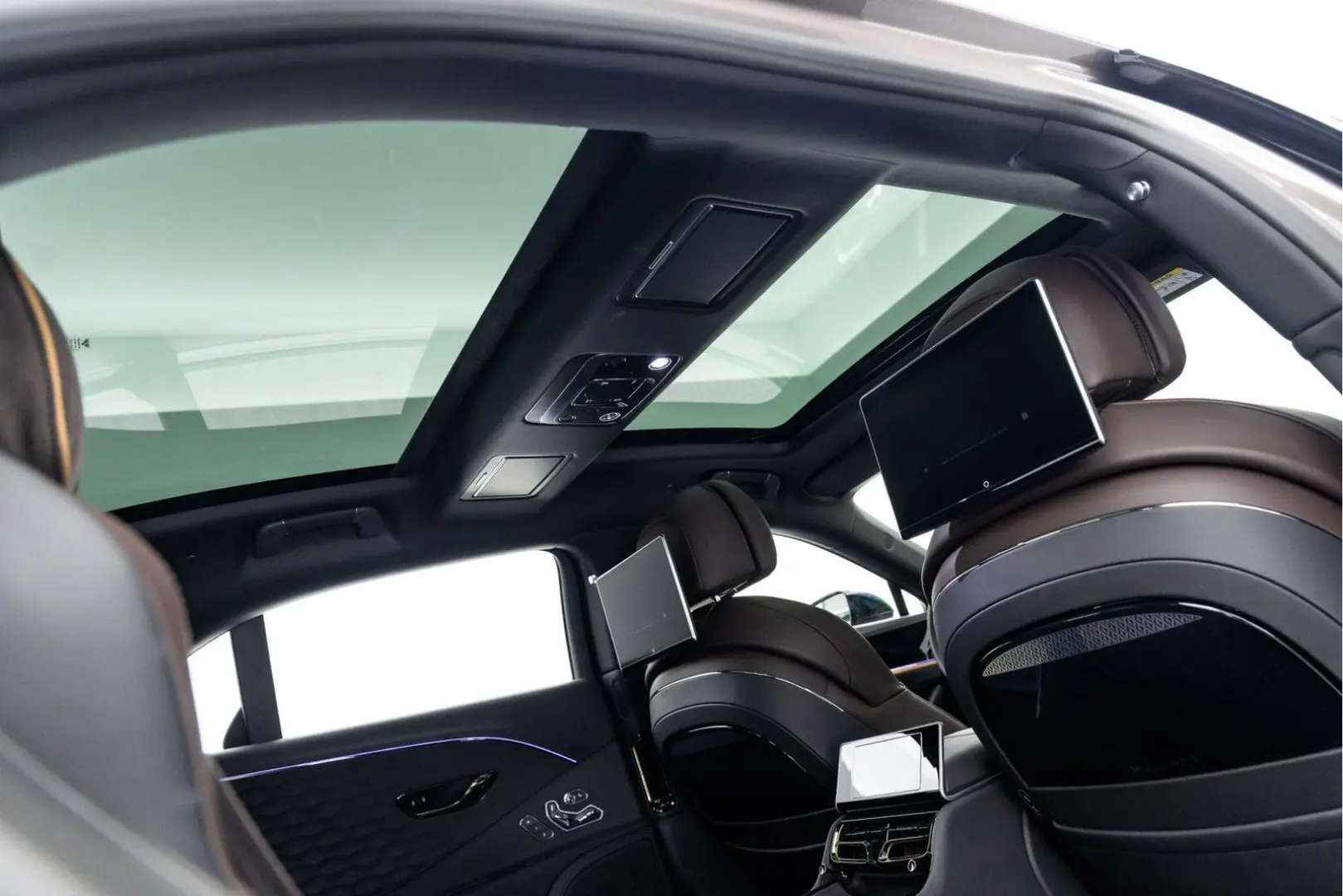 Flying Spur Mulliner V8 Hybrid MY25