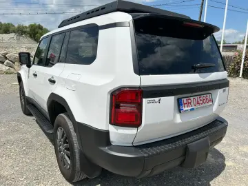 Toyota Land Cruiser 250 Benzină Hybrid