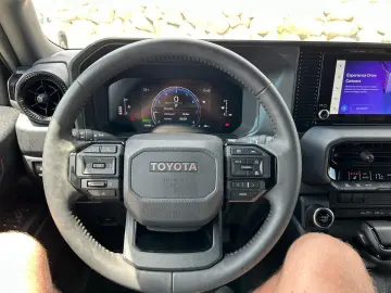 Toyota Land Cruiser 250 Benzină Hybrid