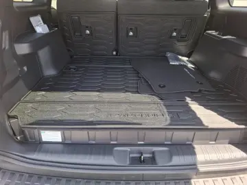 Toyota Land Cruiser 250 Benzină Hybrid