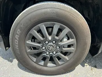 Toyota Land Cruiser 250 Benzină Hybrid