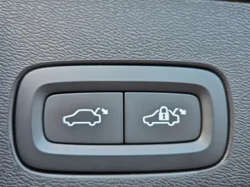 XC60 Momentum Pro Navi Carplay Kamera SHZ