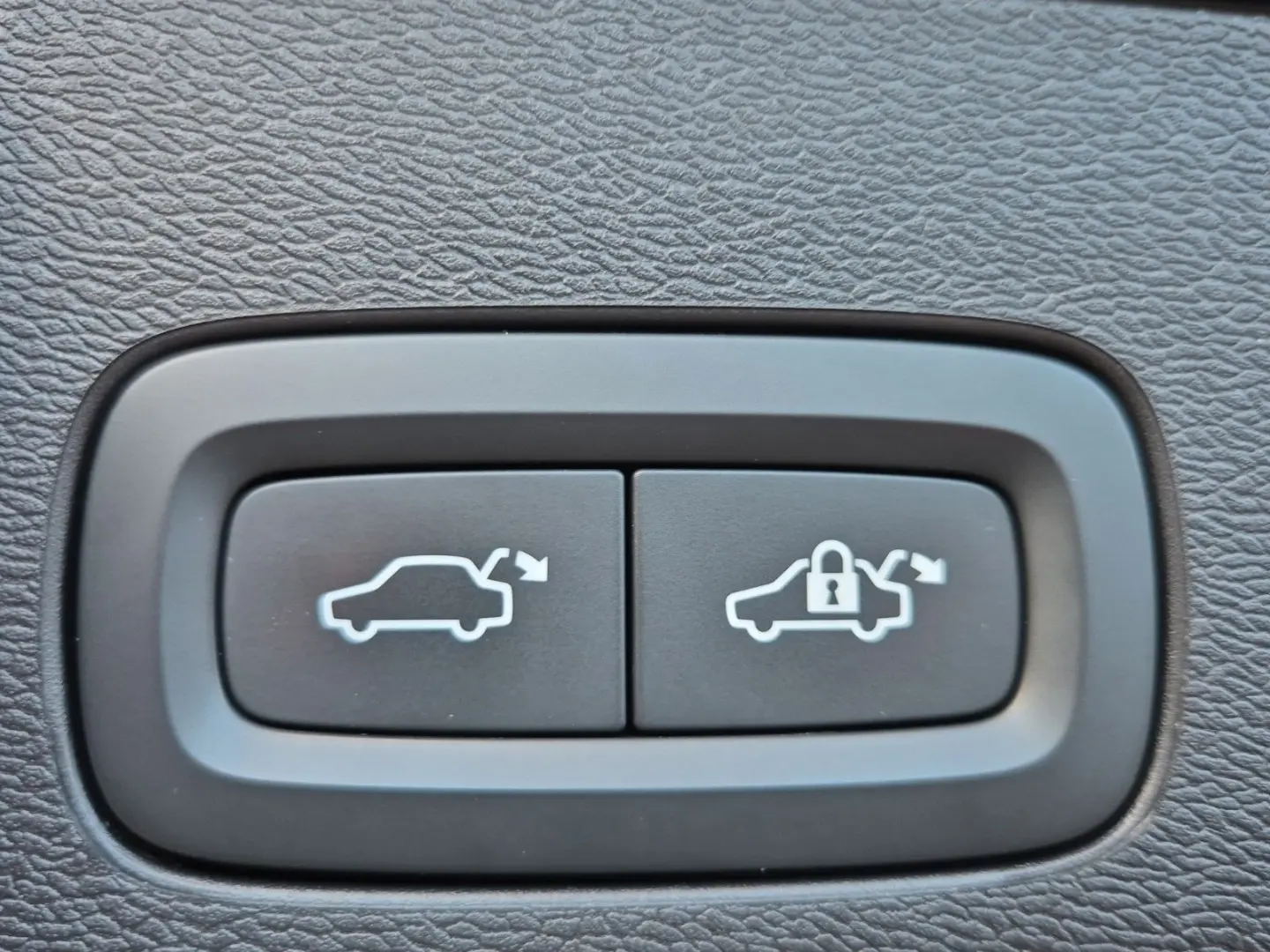 XC60 Momentum Pro Navi Carplay Kamera SHZ