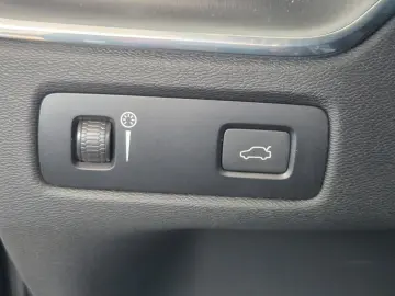 XC60 Momentum Pro Navi Carplay Kamera SHZ