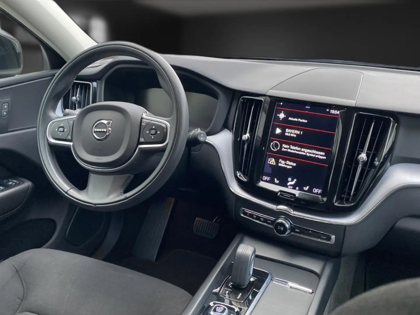 XC60 Momentum AWD Hybrid VollLED Navi Kamera