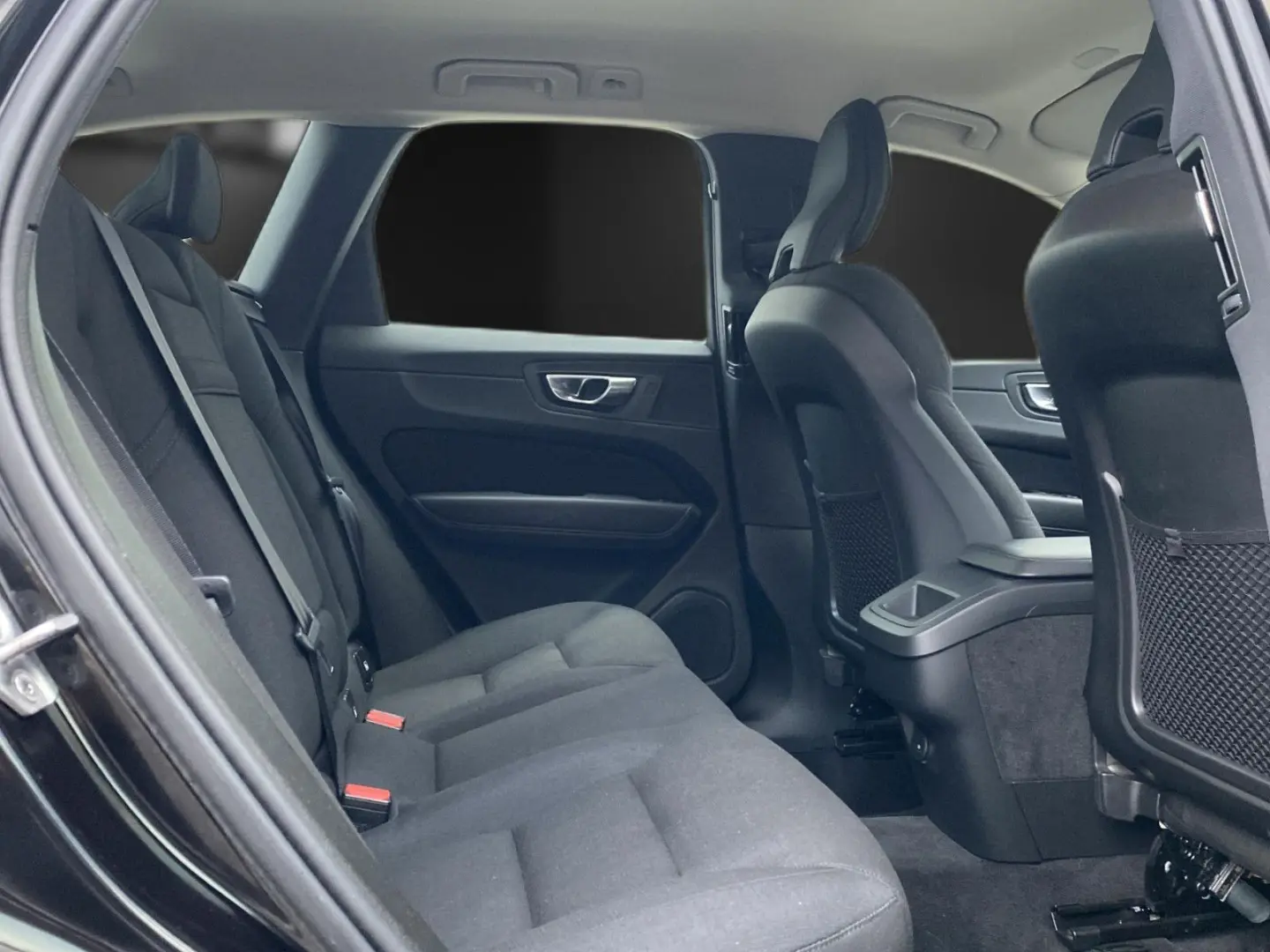 XC60 Momentum AWD Hybrid VollLED Navi Kamera