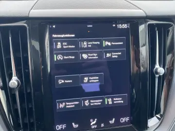 XC60 Momentum AWD Hybrid VollLED Navi Kamera