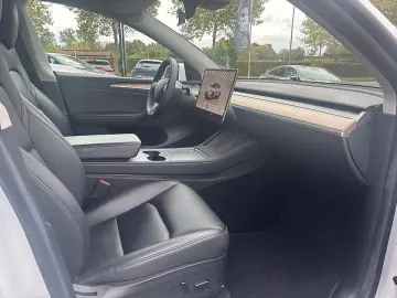 Model Y Long Range AWD  Klimaautomatik Rückfahrk