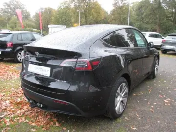 Model Y Long Range Dual AWD AHK