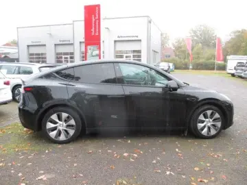 Model Y Long Range Dual AWD AHK