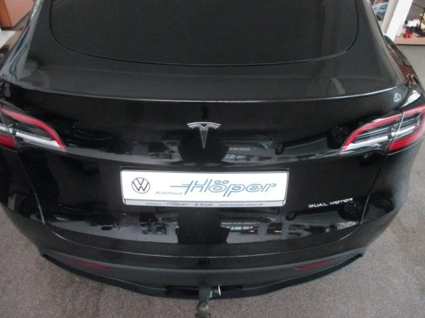 Model Y Long Range Dual AWD AHK