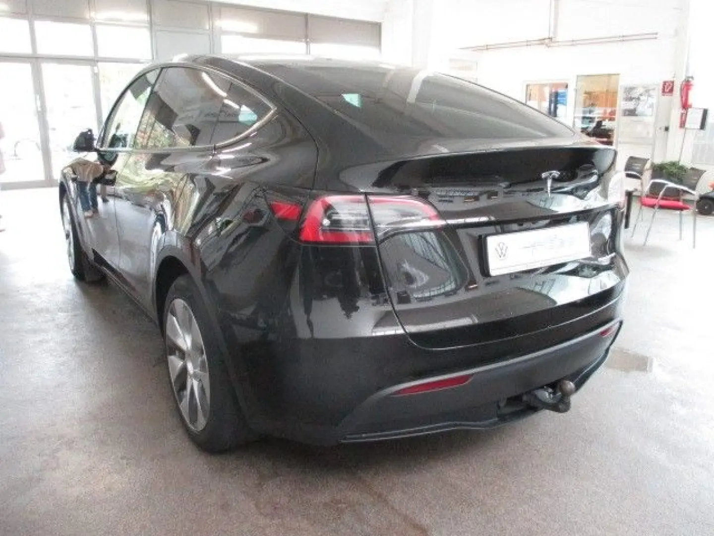 Model Y Long Range Dual AWD AHK