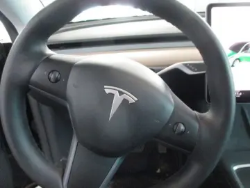 Model Y Long Range Dual AWD AHK