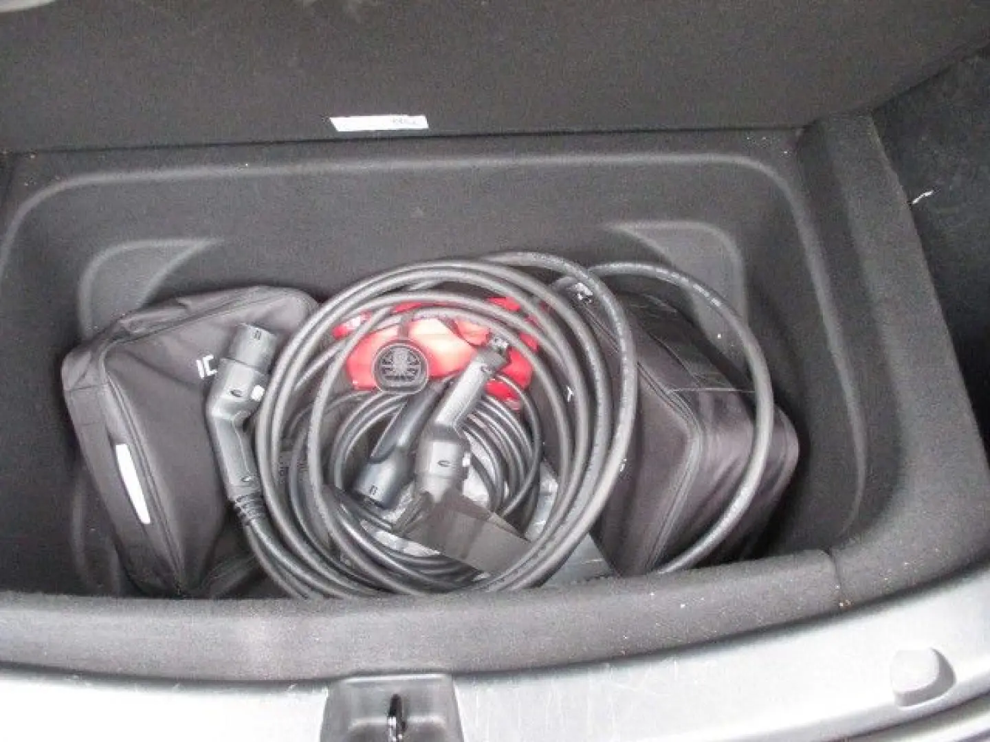 Model Y Long Range Dual AWD AHK