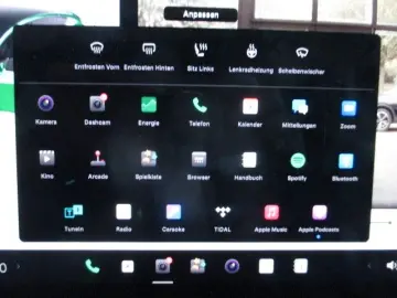 Model Y Long Range Dual AWD AHK