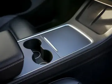 Model Y Performance Dual AWD PANO ACC AUTOPILOT