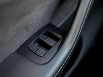 Model Y Performance Dual AWD PANO ACC AUTOPILOT