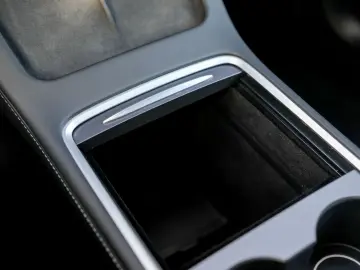 Model Y Performance Dual AWD PANO ACC AUTOPILOT