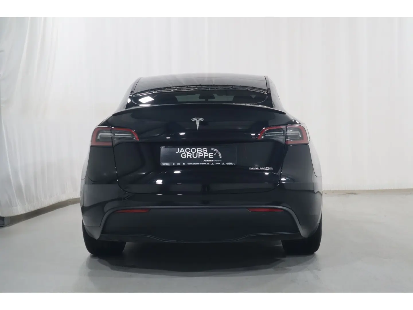 Model Y Performance Dual AWD SH LED