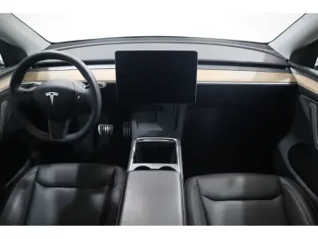 Model Y Performance Dual AWD SH LED
