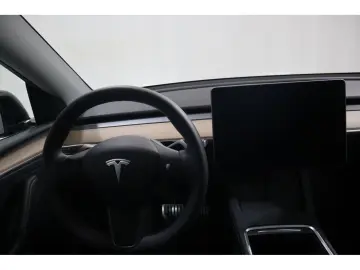 Model Y Performance Dual AWD SH LED
