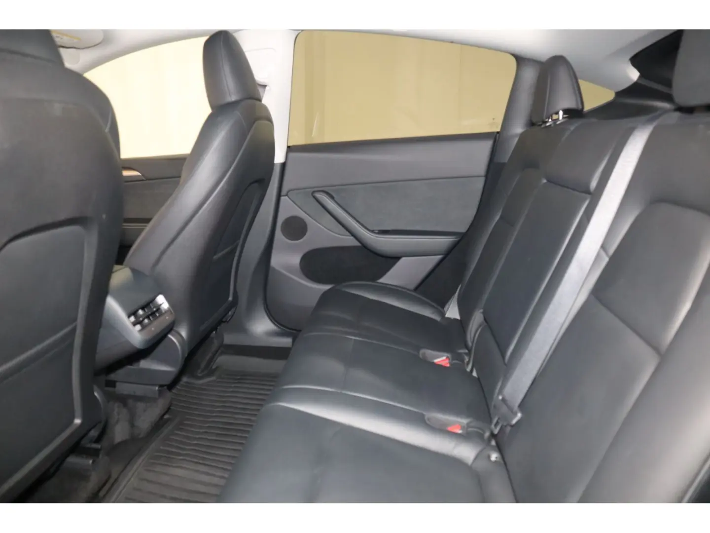 Model Y Performance Dual AWD SH LED