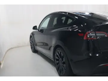 Model Y Performance Dual AWD SH LED