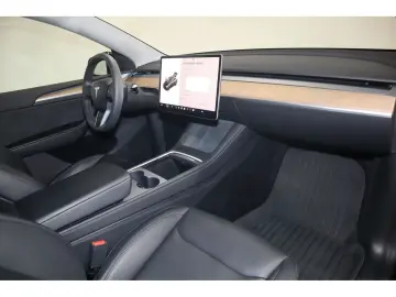 Model Y Performance Dual AWD SH LED