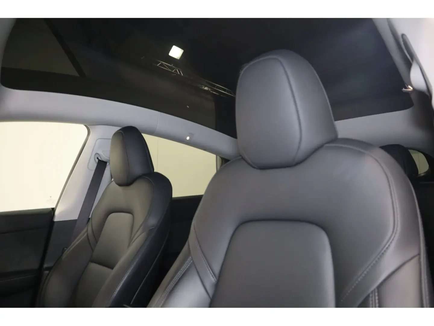 Model Y Performance Dual AWD SH LED