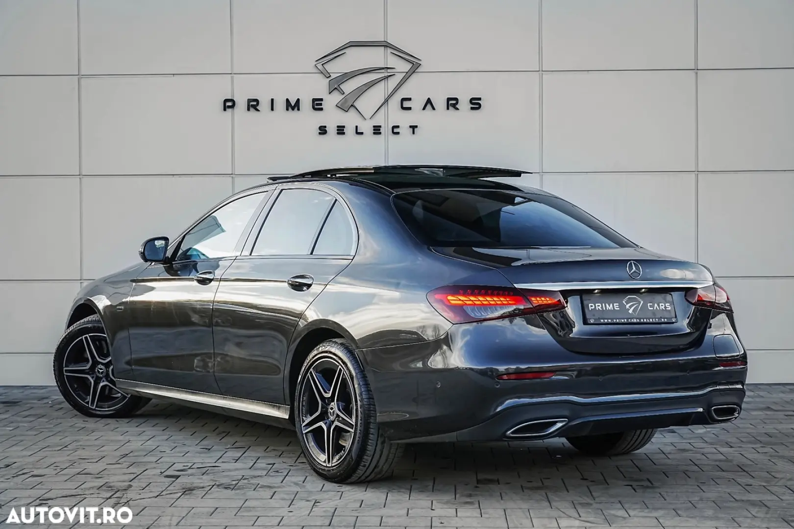 Mercedes-Benz E 300 9G-TRONIC AMG Line