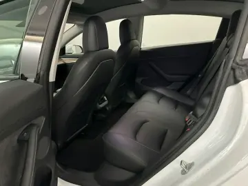 Model 3 Long Range Dual 75 kWh AWD Long Range Du