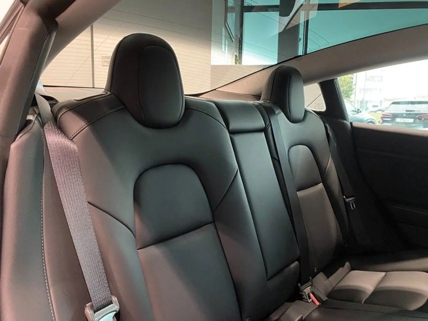 Model 3 AWD Long Range Dual Motor Navi LED