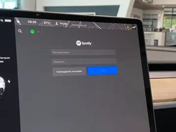 Model 3 AWD Long Range Dual Motor Navi LED