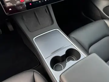 Model 3 Long Range AWD Facelift