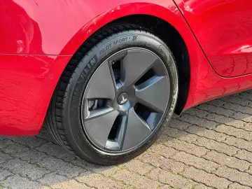 Model 3 Long Range AWD Facelift