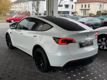 Model Y Premium Long Range DualAWD Matrix 20Zoll