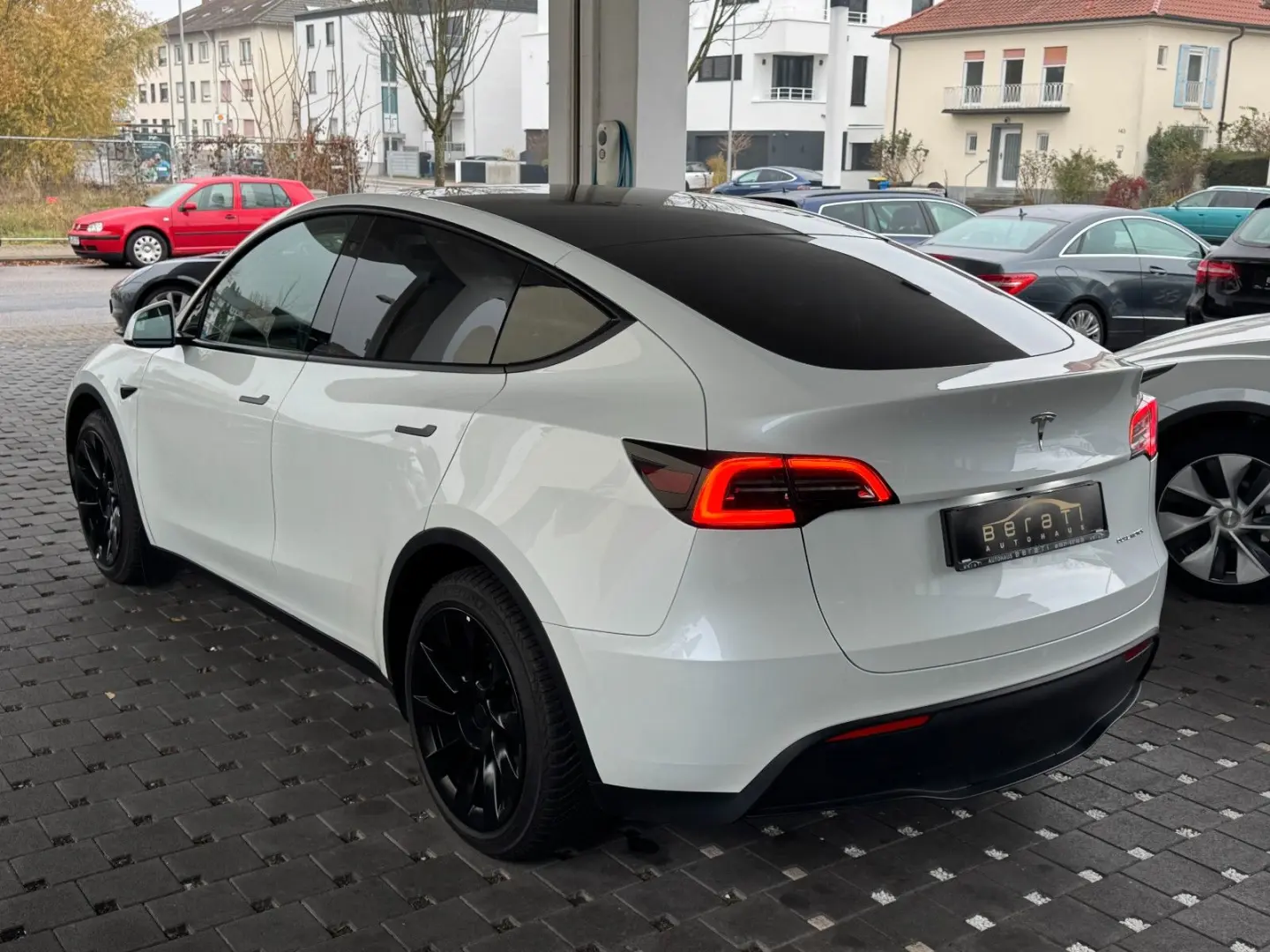 Model Y Premium Long Range DualAWD Matrix 20Zoll