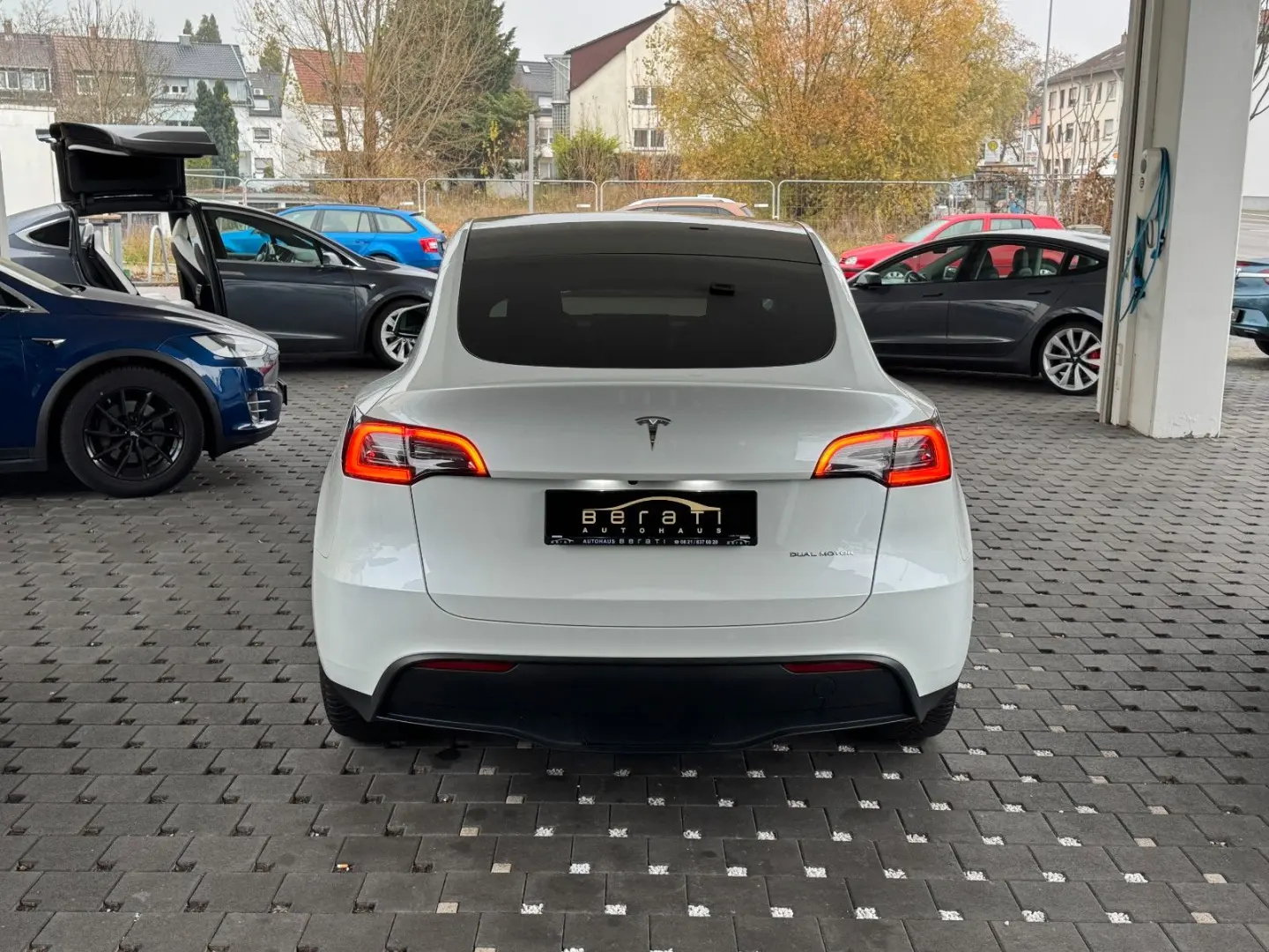 Model Y Premium Long Range DualAWD Matrix 20Zoll