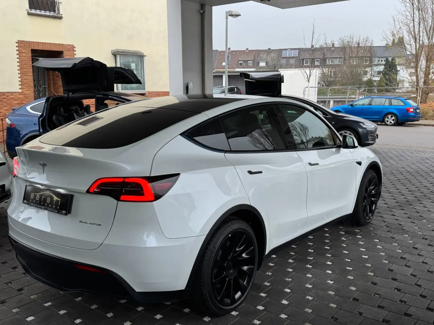 Model Y Premium Long Range DualAWD Matrix 20Zoll