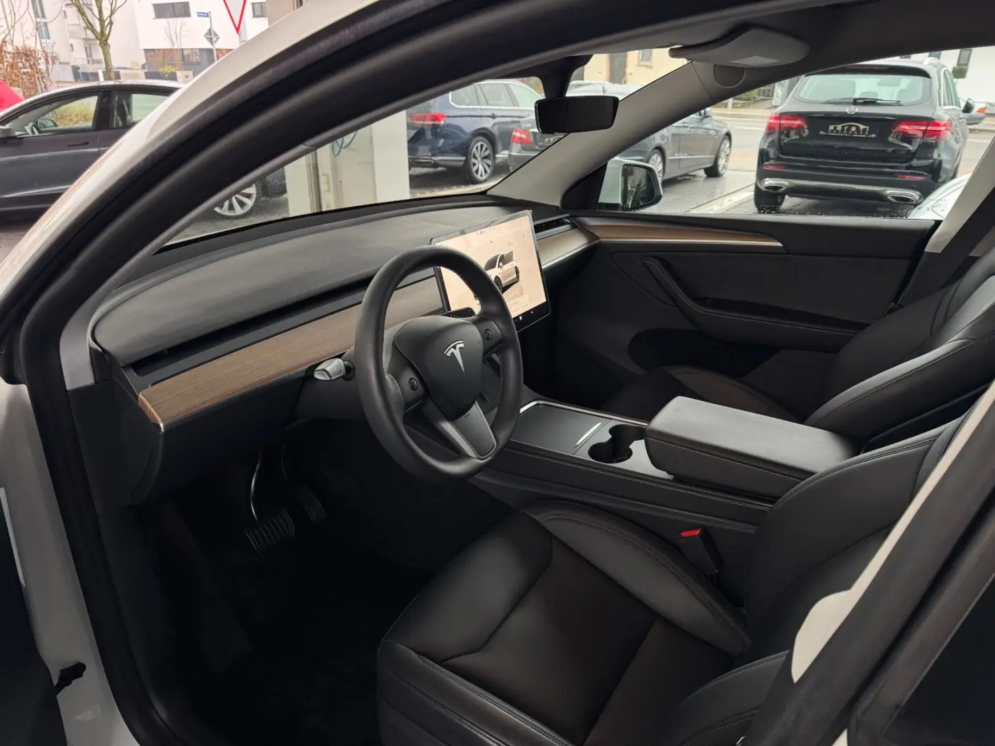 Model Y Premium Long Range DualAWD Matrix 20Zoll