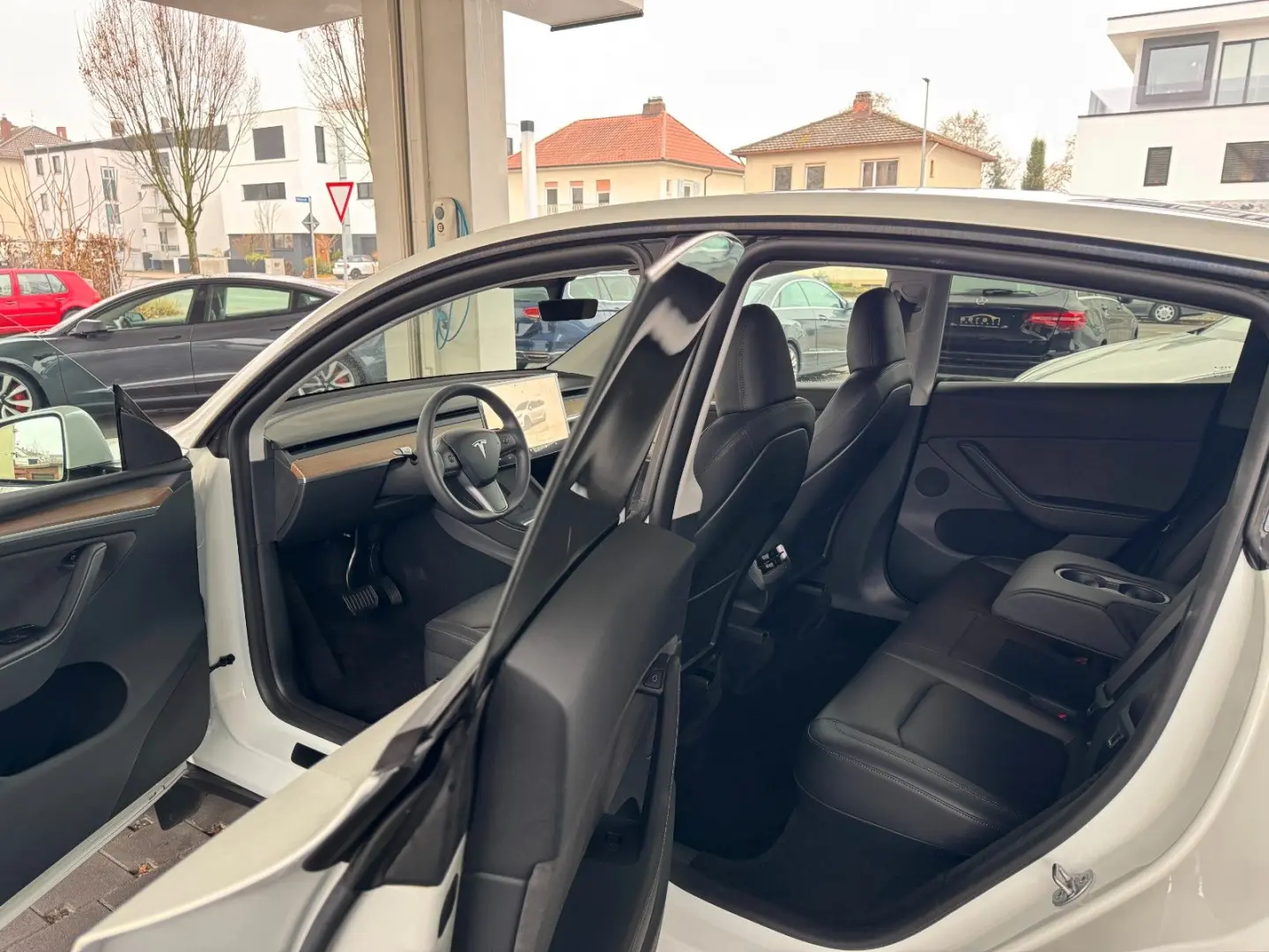 Model Y Premium Long Range DualAWD Matrix 20Zoll