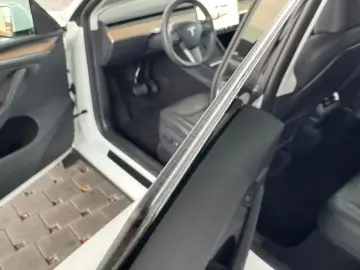 Model Y Premium Long Range DualAWD Matrix 20Zoll