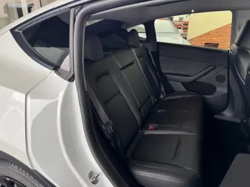 Model Y Premium Long Range DualAWD Matrix 20Zoll