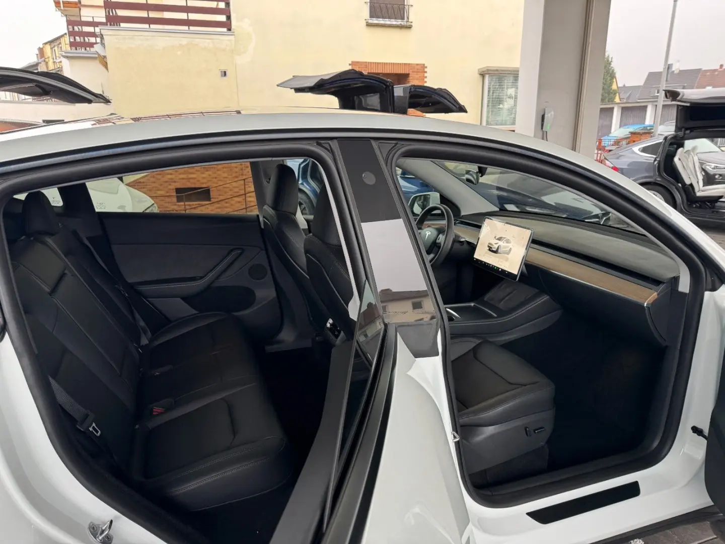 Model Y Premium Long Range DualAWD Matrix 20Zoll