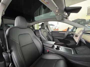 Model Y Premium Long Range DualAWD Matrix 20Zoll