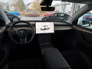 Model Y Premium Long Range DualAWD Matrix 20Zoll