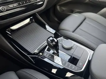 X3 xDr 30iA M SPORT LivePr Laser AHK Pano StHzg