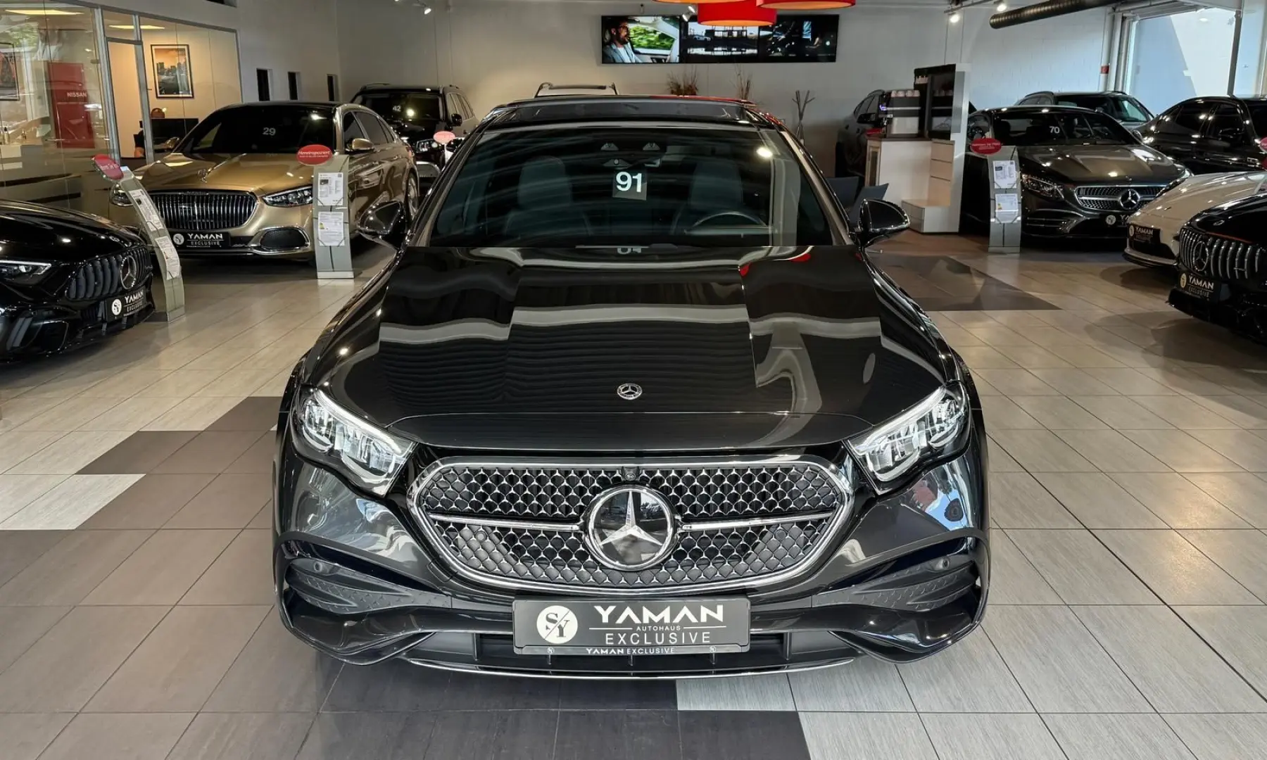 E 300 de 4Matic AMG Line  Pano HuD Burmester 20