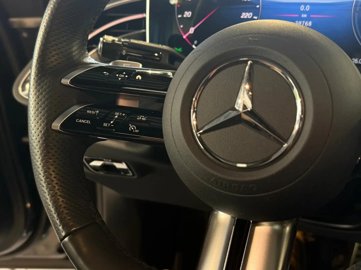 E 300 de 4Matic AMG Line  Pano HuD Burmester 20