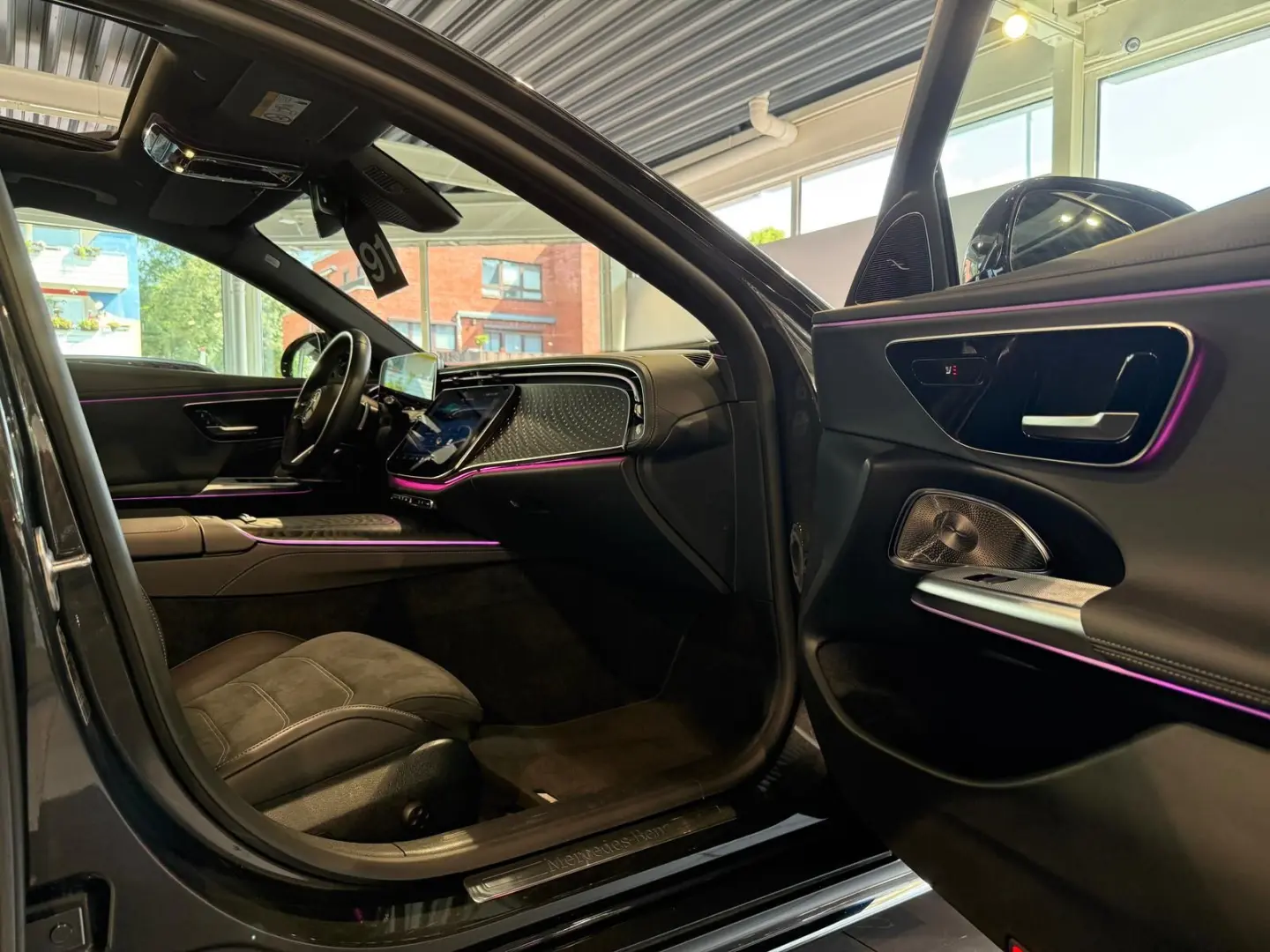 E 300 de 4Matic AMG Line  Pano HuD Burmester 20